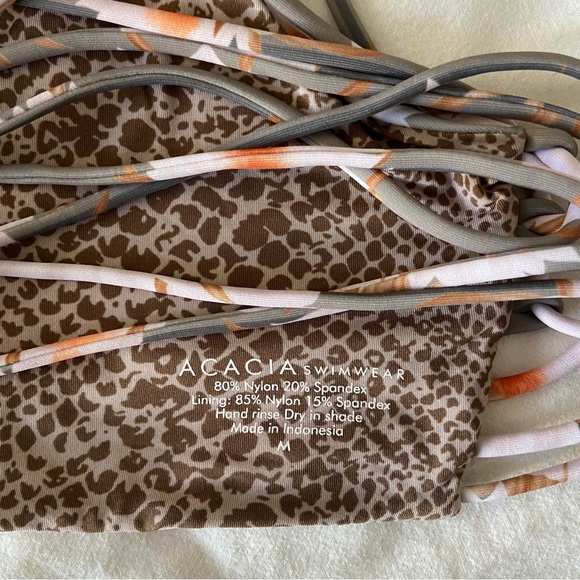 EUC Acacia High Neck Top - Picture 3 of 3